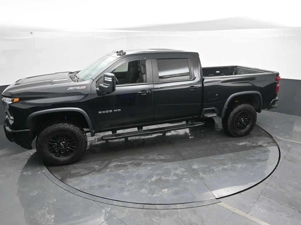 2024 Chevrolet Silverado 2500HD ZR2 - Photo 42