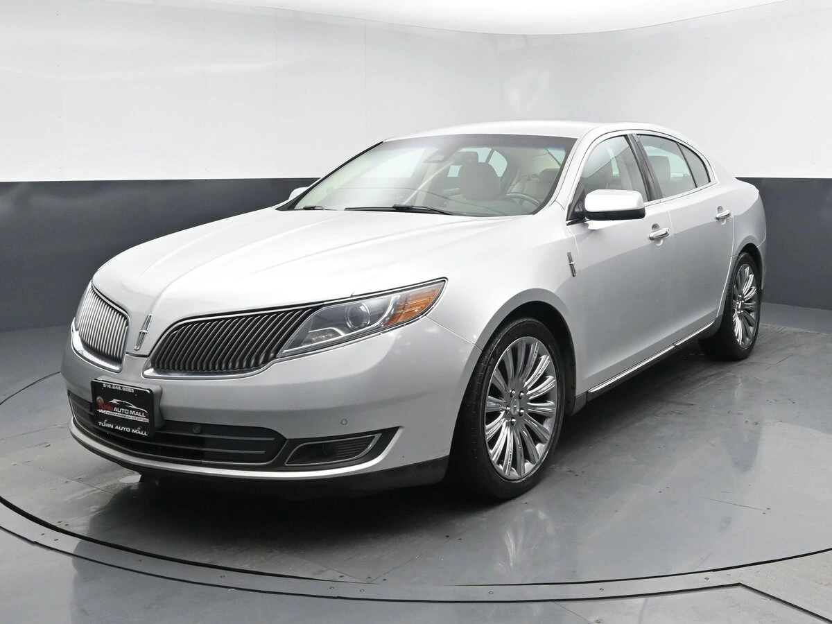 2015 Lincoln MKS Base's photo
