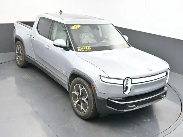 2022 Rivian R1T Adventure photo 23
