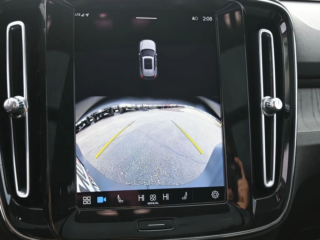 2024 Volvo - image 24