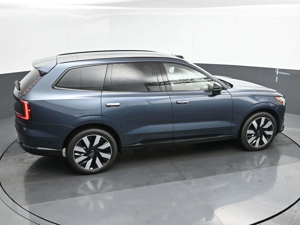 2025 Volvo EX90 Ultra - Photo 25