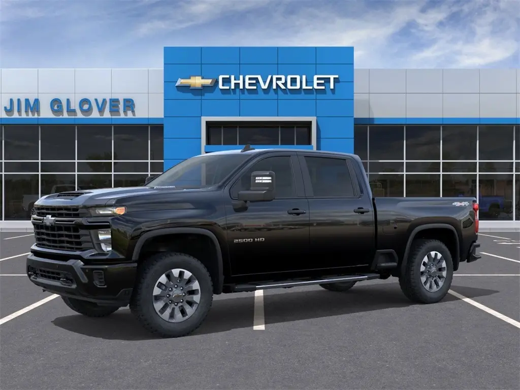 2026 Chevrolet Silverado 2500HD Custom photo 2