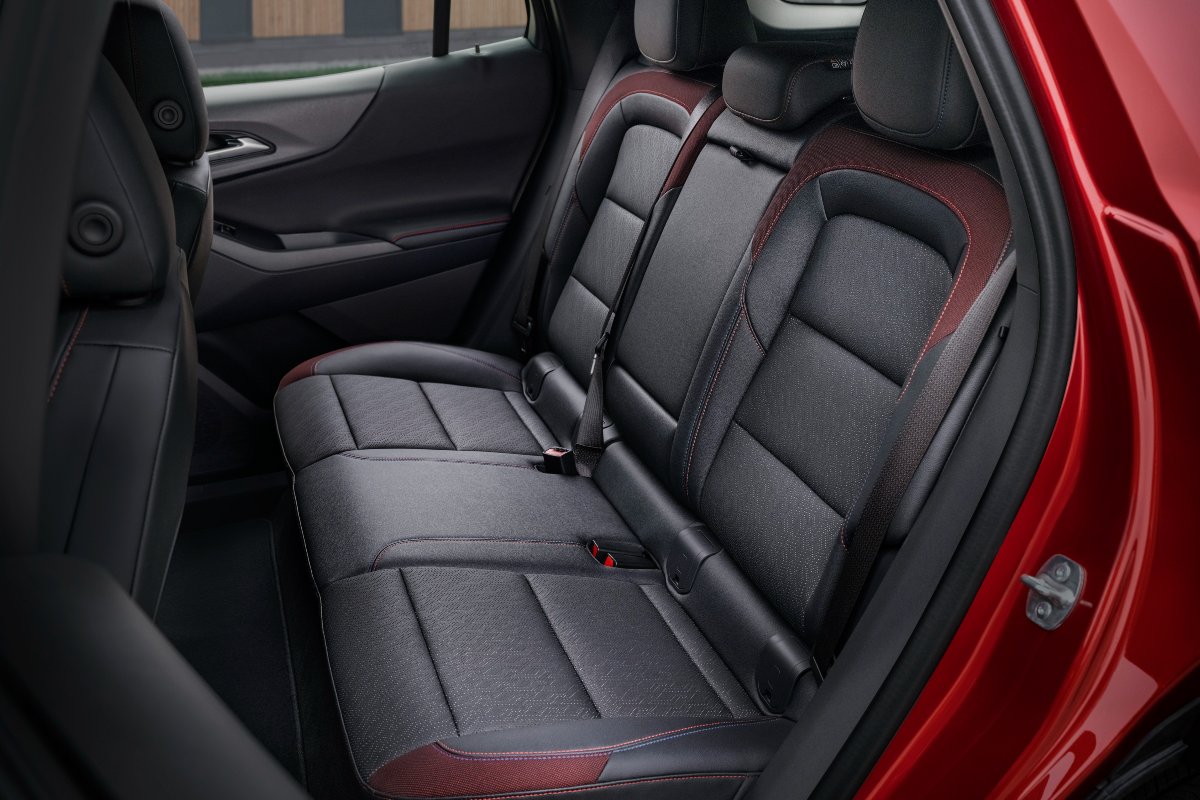 2025 Chevrolet Equinox Interior Cabin Rear Seating