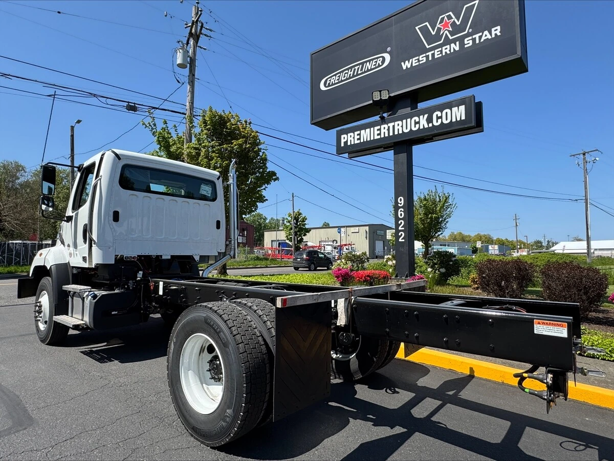2025 Freightliner 108SD in Portland, OR — photo 6