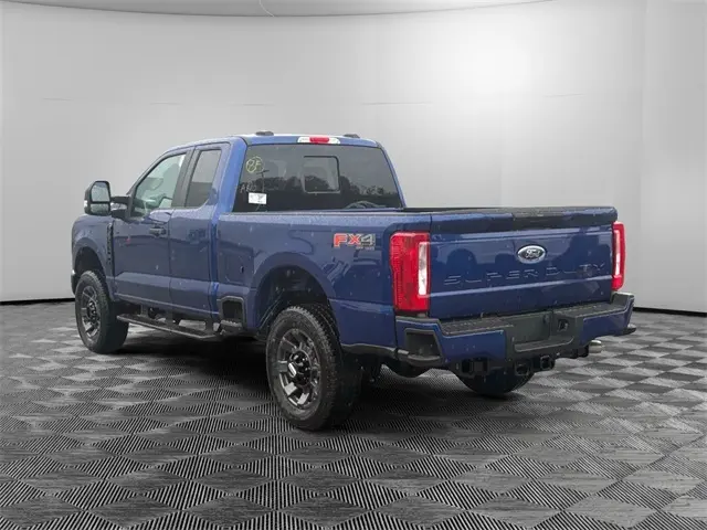 2026 Ford F-350 photo 3