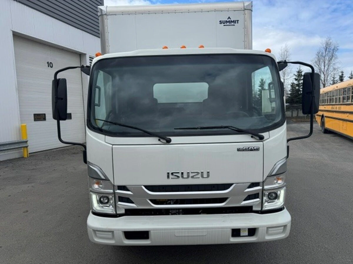 2026 Isuzu NPR — photo 7