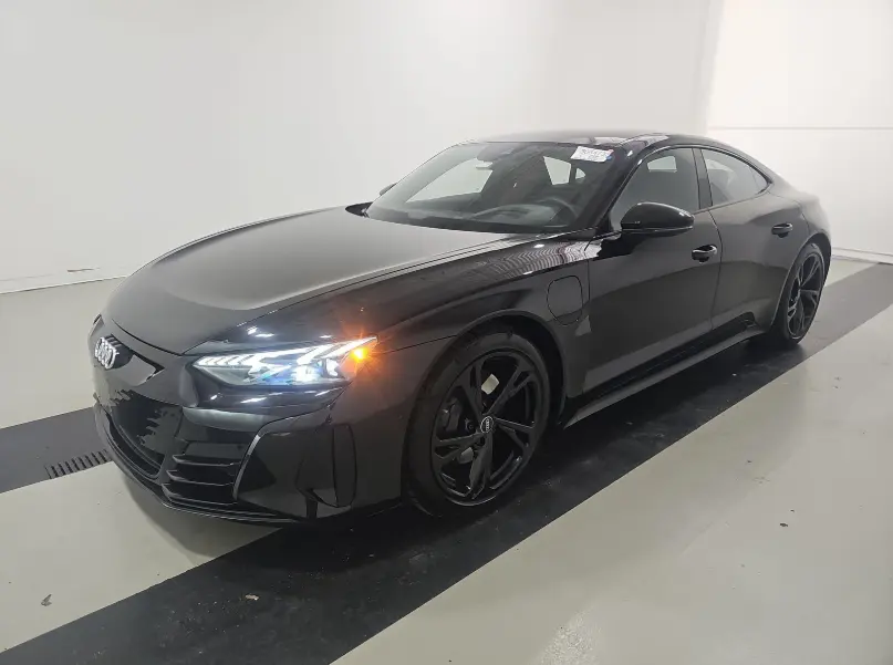 2022 Audi e-tron GT Prestige's photo