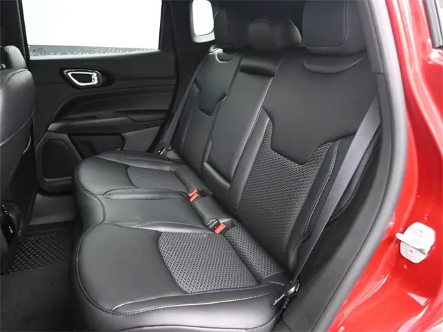 2026 Jeep Compass Latitude photo 25