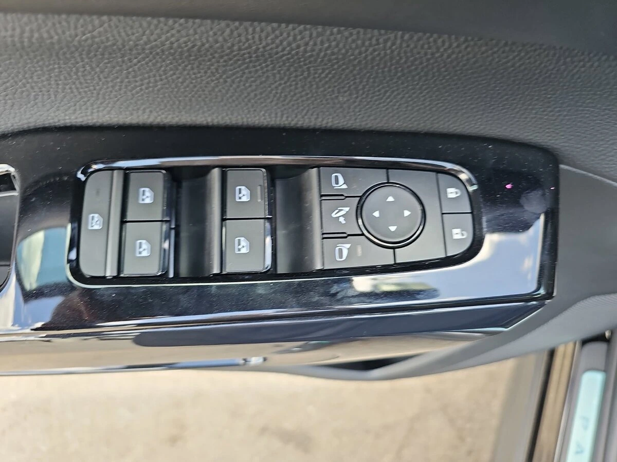 2026 Nissan Pathfinder Platinum - Photo 32