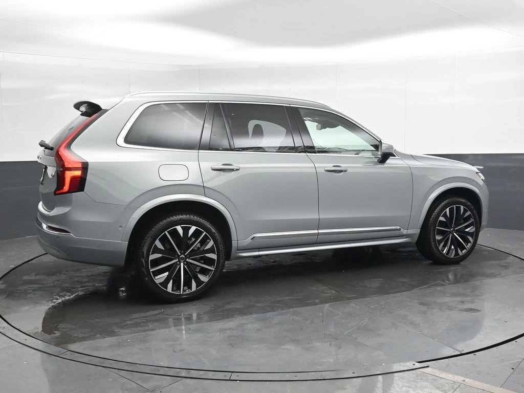 2026 Volvo - image 2