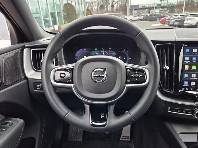 2022 Volvo - image 29