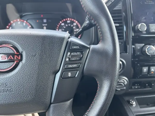2024 Nissan Titan Crew Cab PRO-4X photo 19