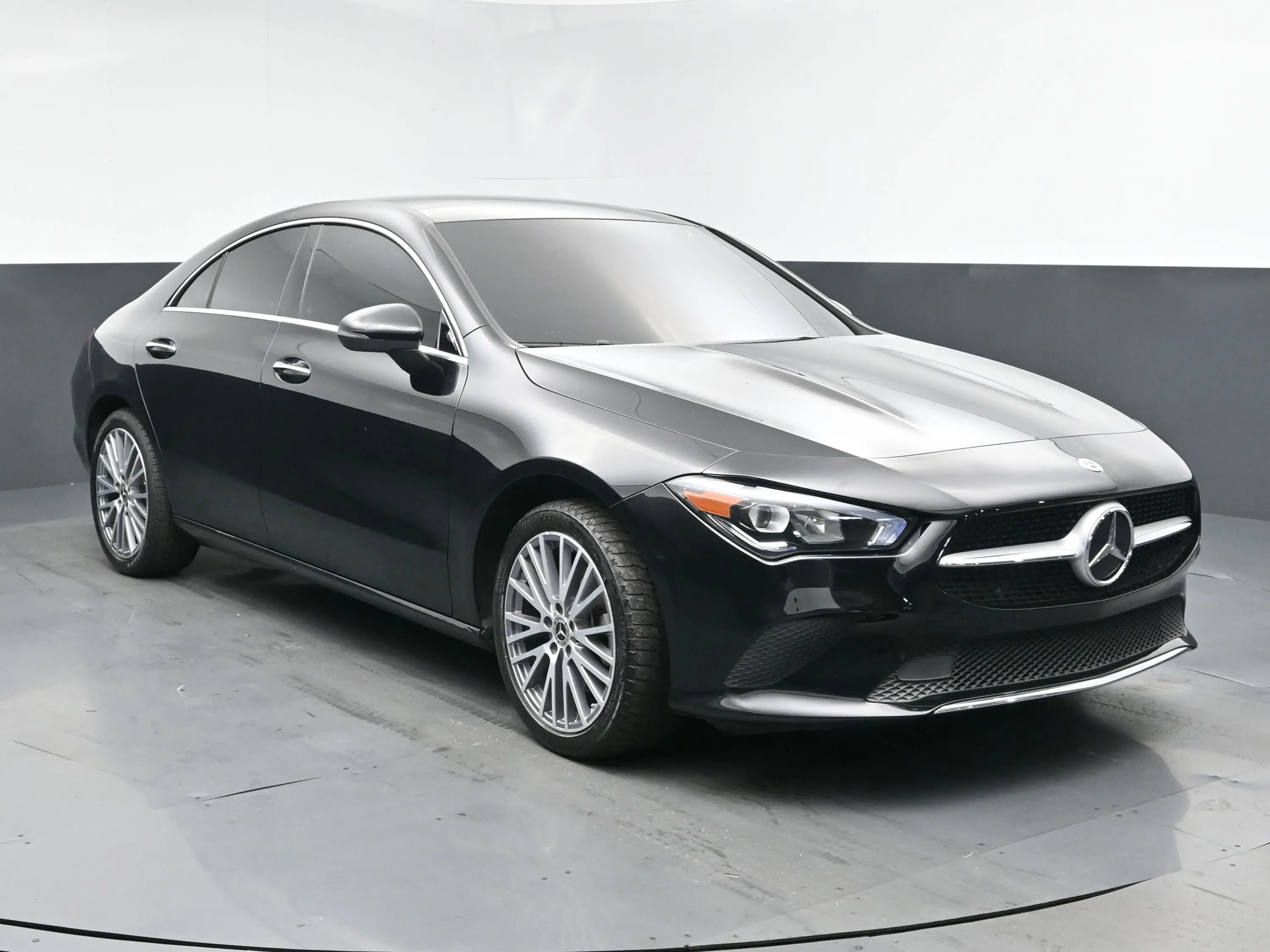 2022 Mercedes Benz CLA 250 4MATIC photo 2