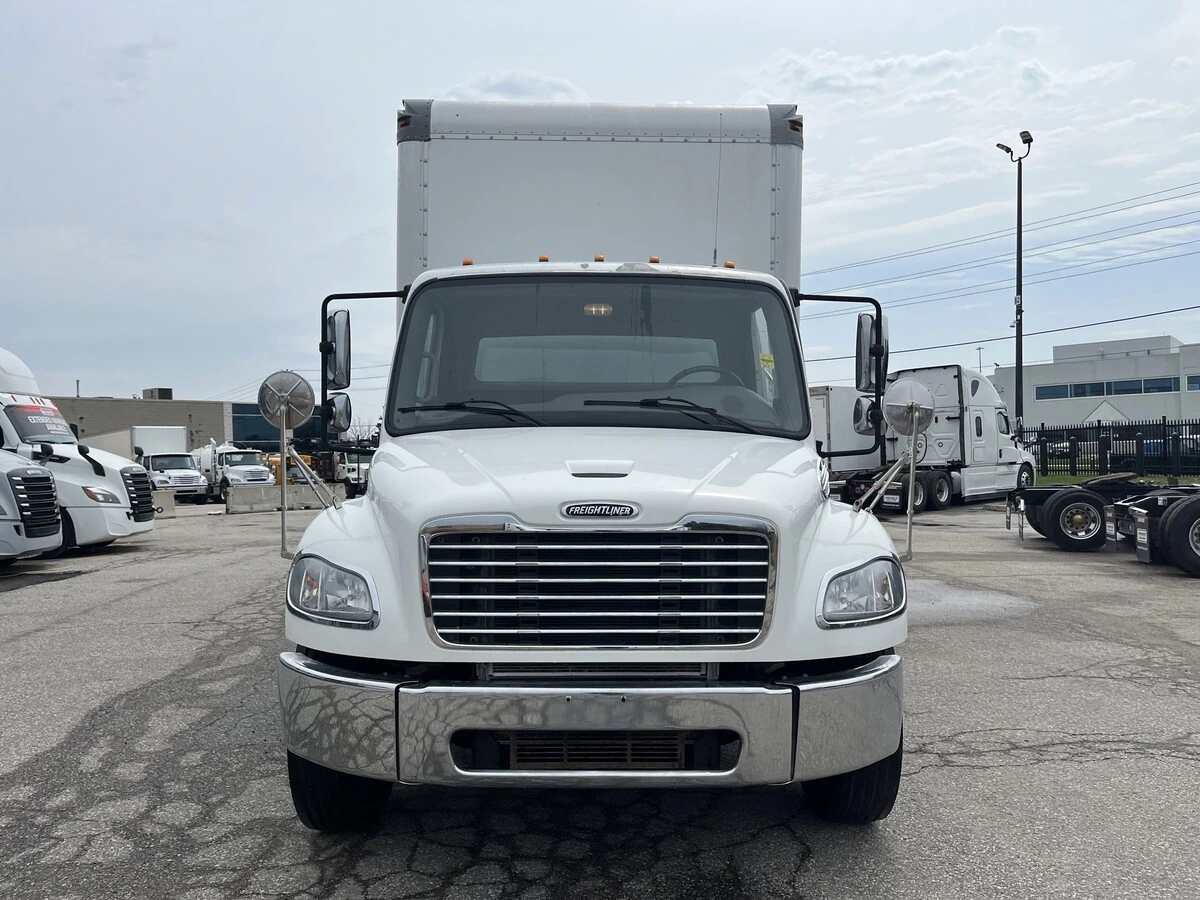 2019 Freightliner M2 106 in London, ON — photo 2