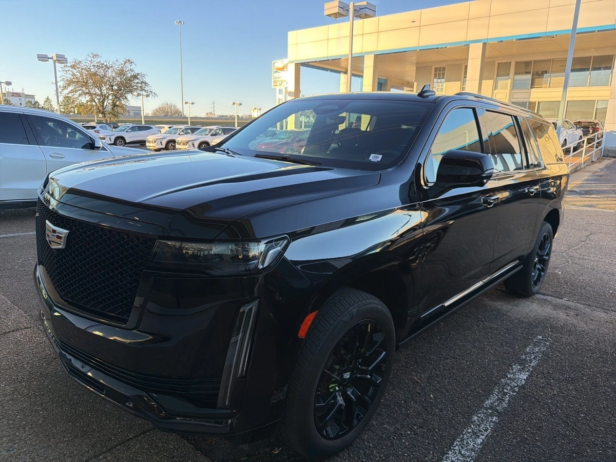 2022 Cadillac Escalade ESV Sport's photo