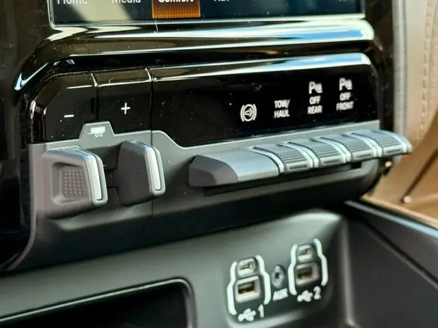 2024 Ram 3500 Laramie Longhorn photo 21