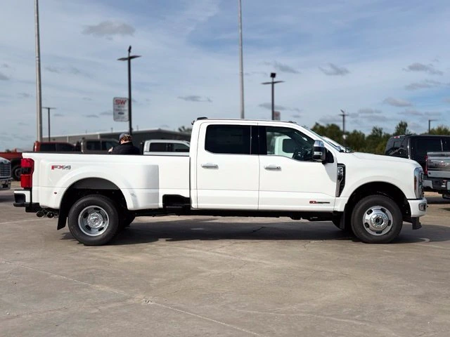 2027 Ford — photo 8