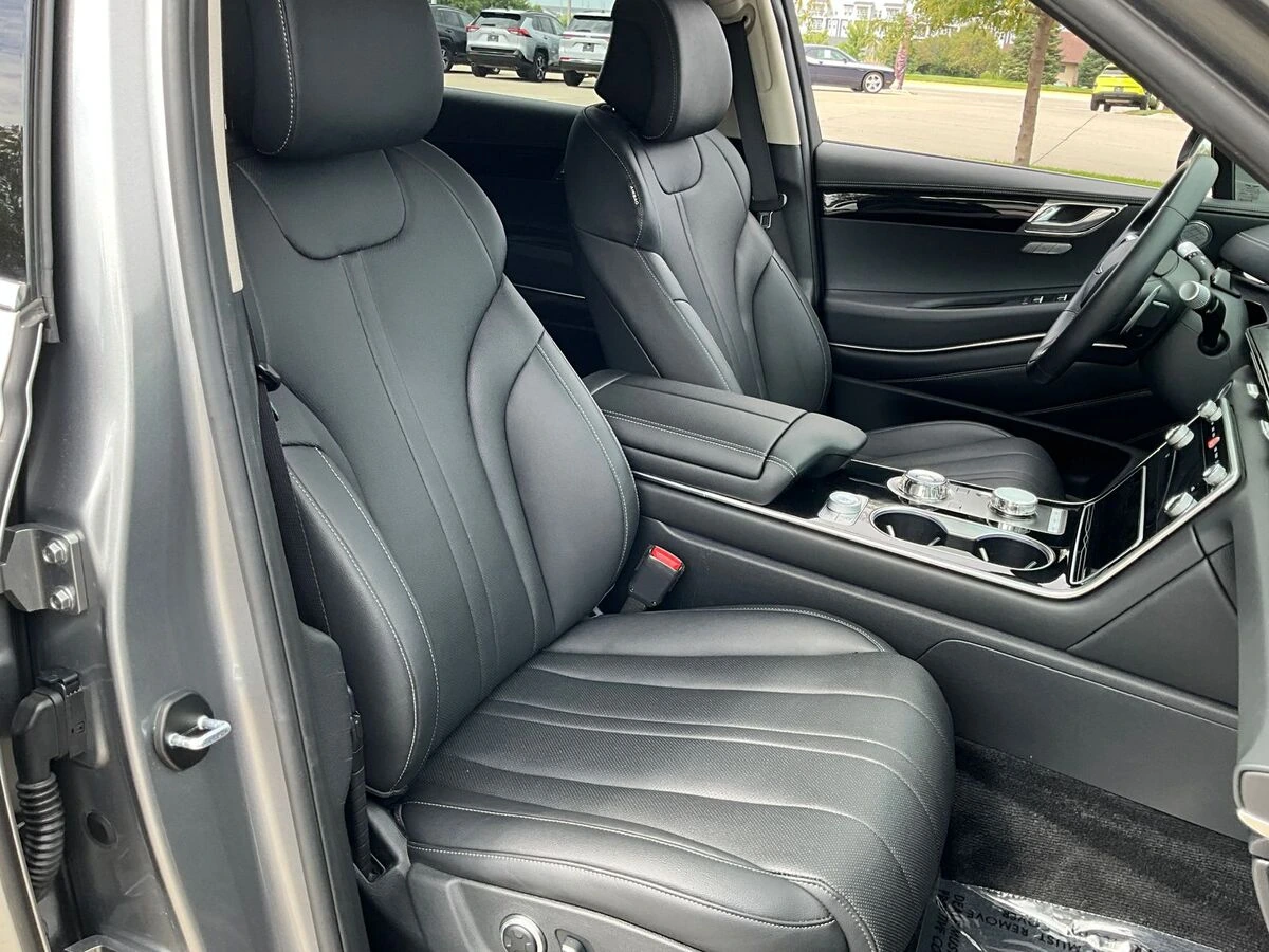 2025 GENESIS GV80 Standard - Photo 8