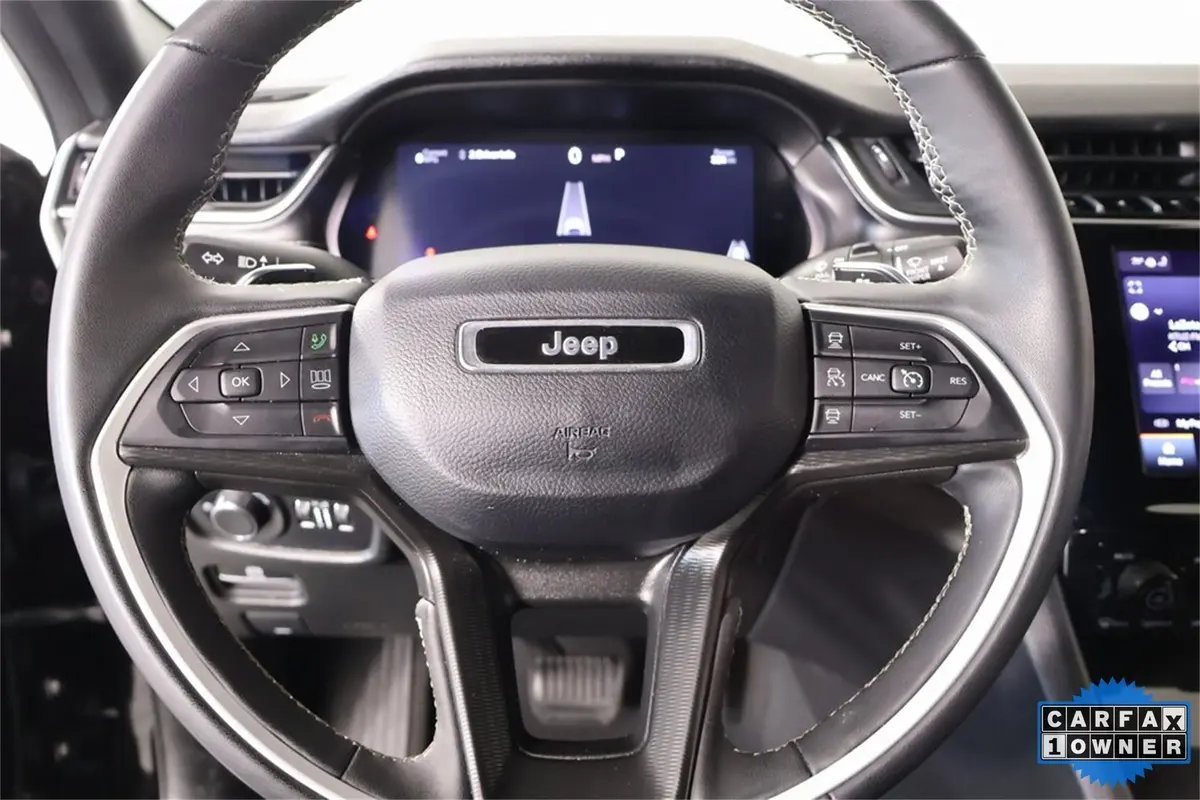 2024 Jeep Grand Cherokee Altitude photo 3