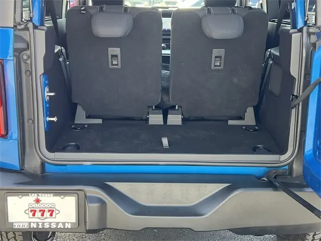 2023 Ford Bronco Base photo 4