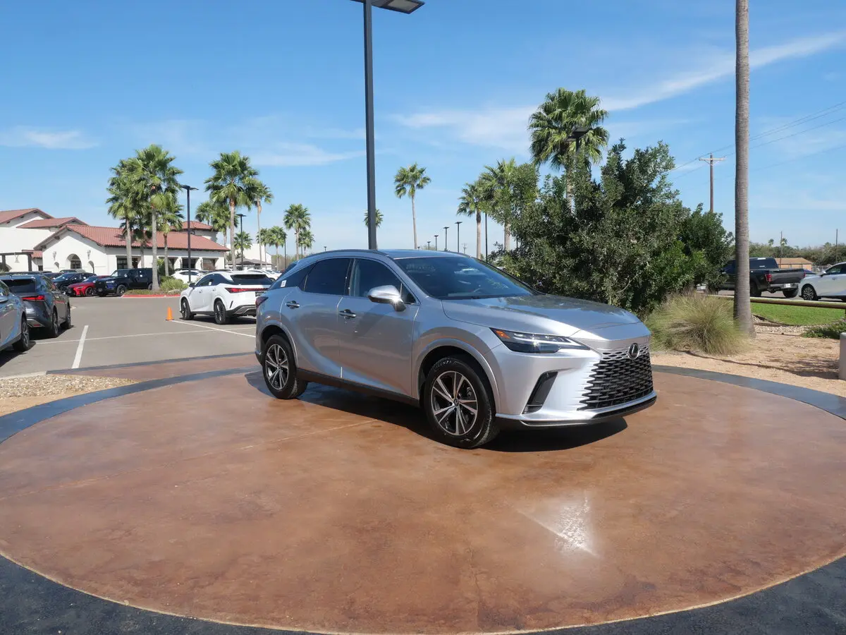 2025 Lexus RX 350's photo