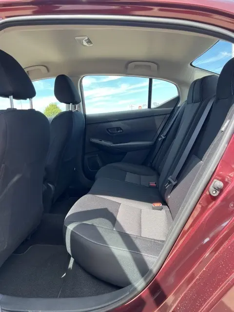 2025 Nissan Sentra SV photo 10