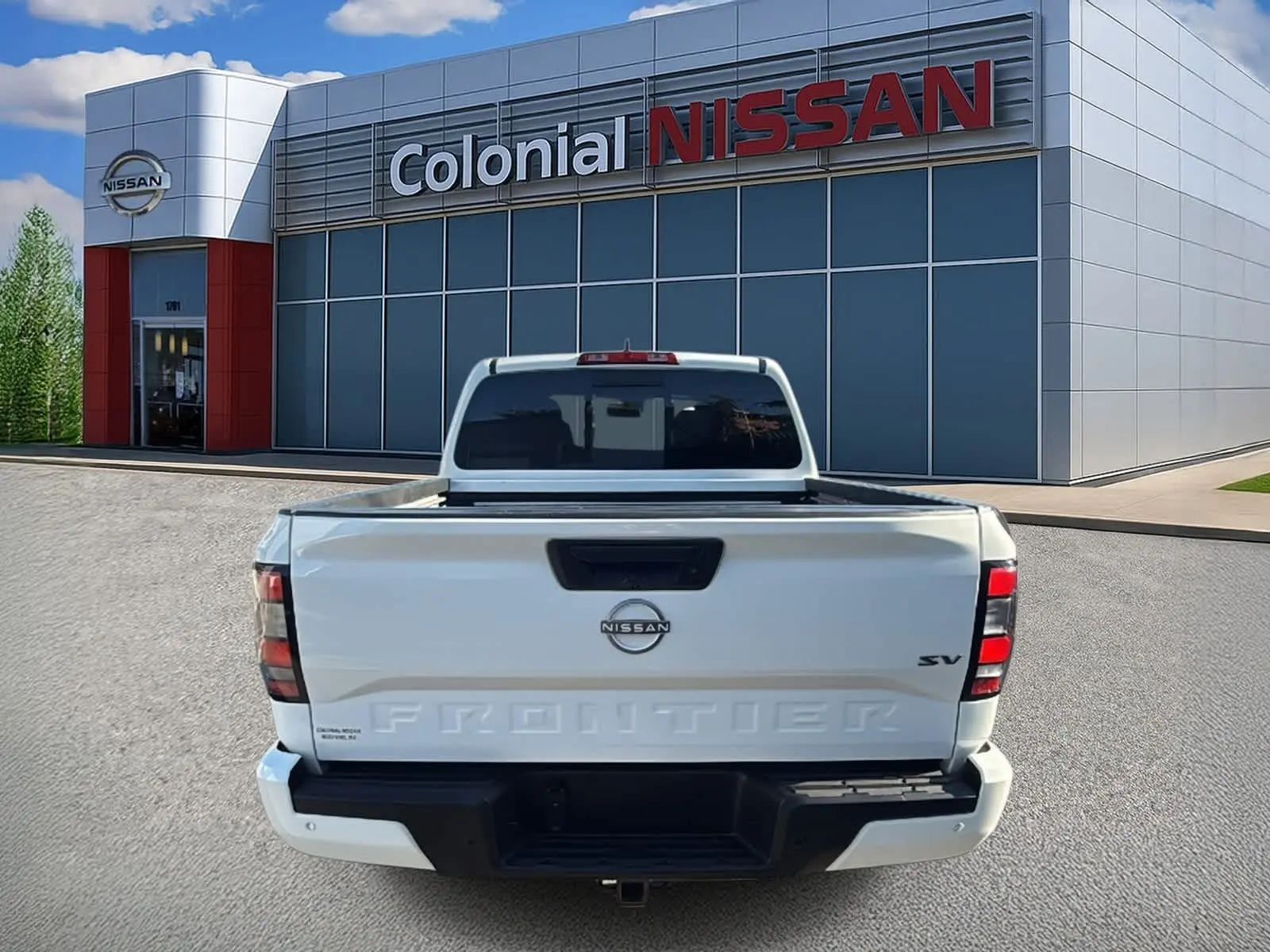 2024 Nissan Frontier SV photo 2