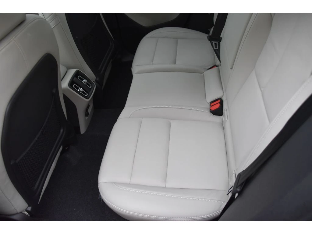 2026 Volvo - image 14