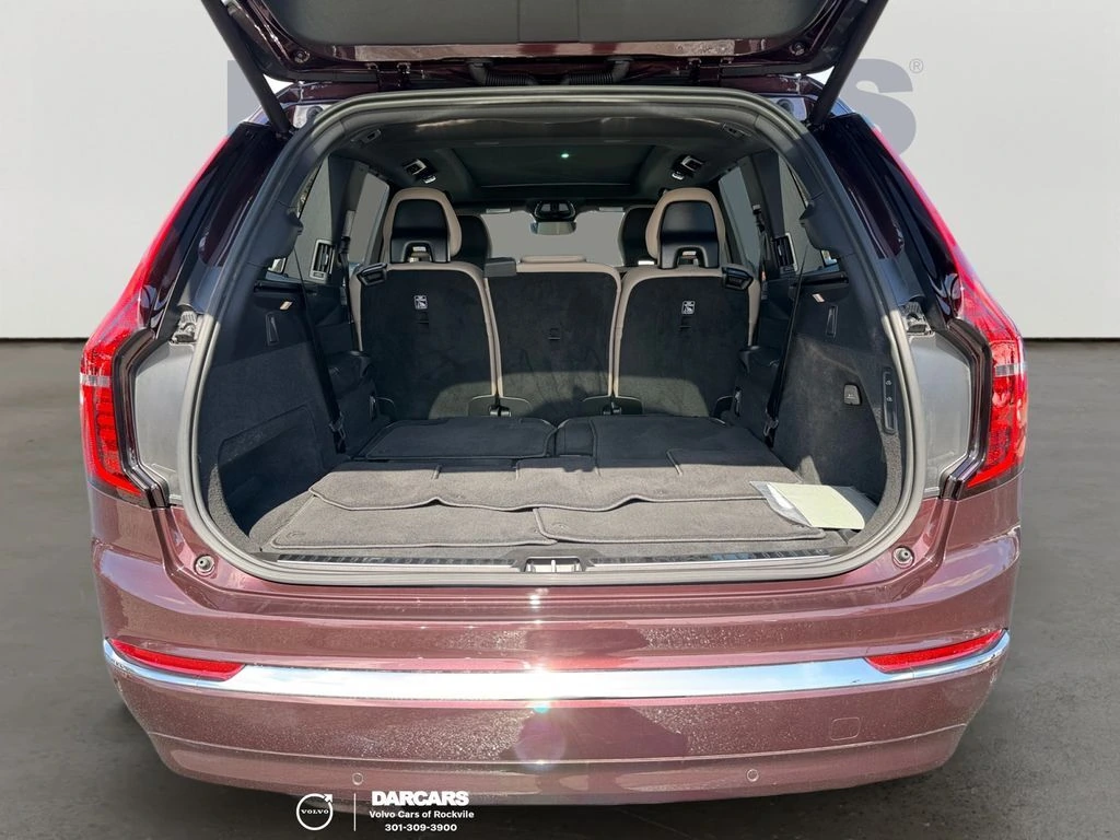 2025 Volvo - image 11
