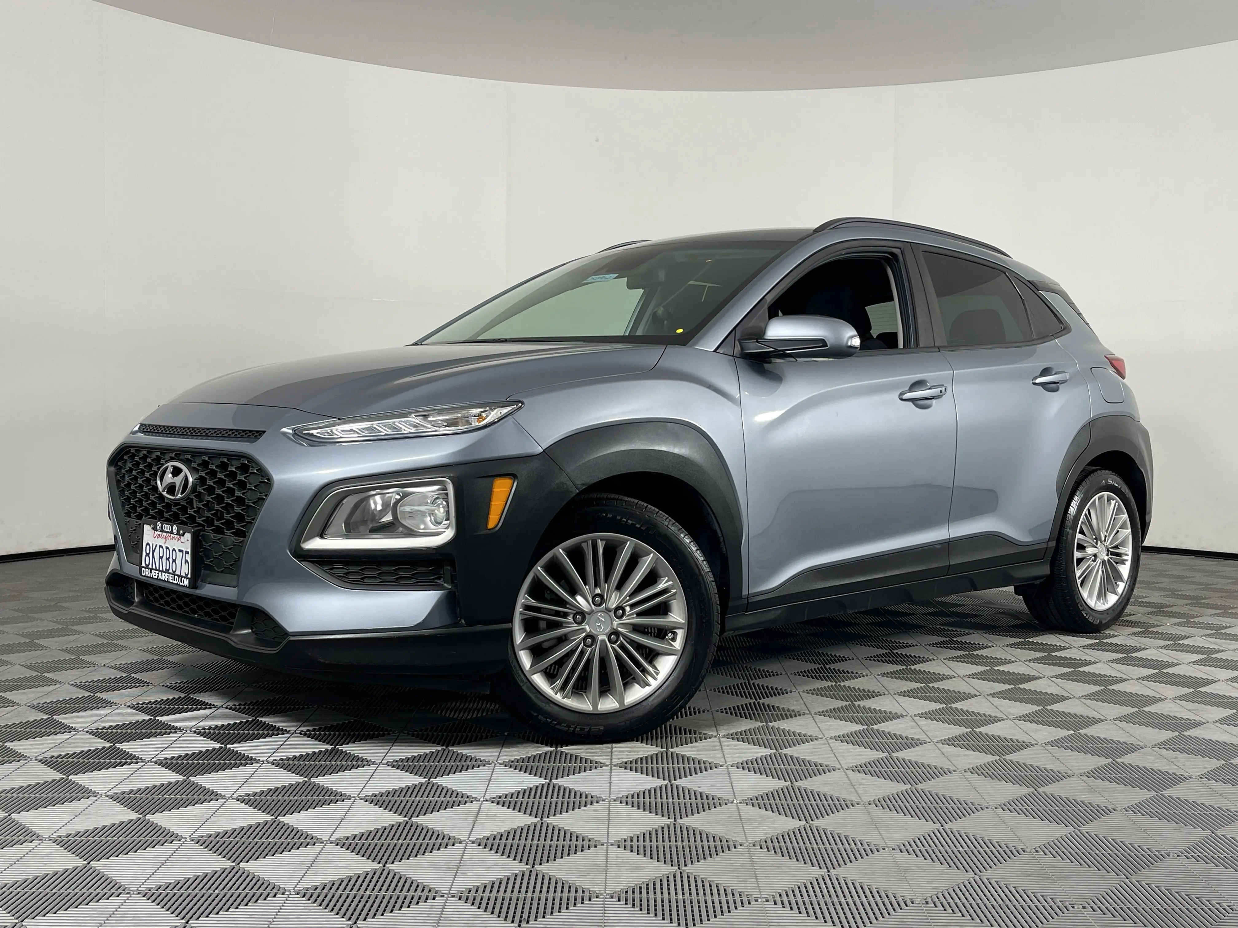 2019 Hyundai Kona SEL photo 2