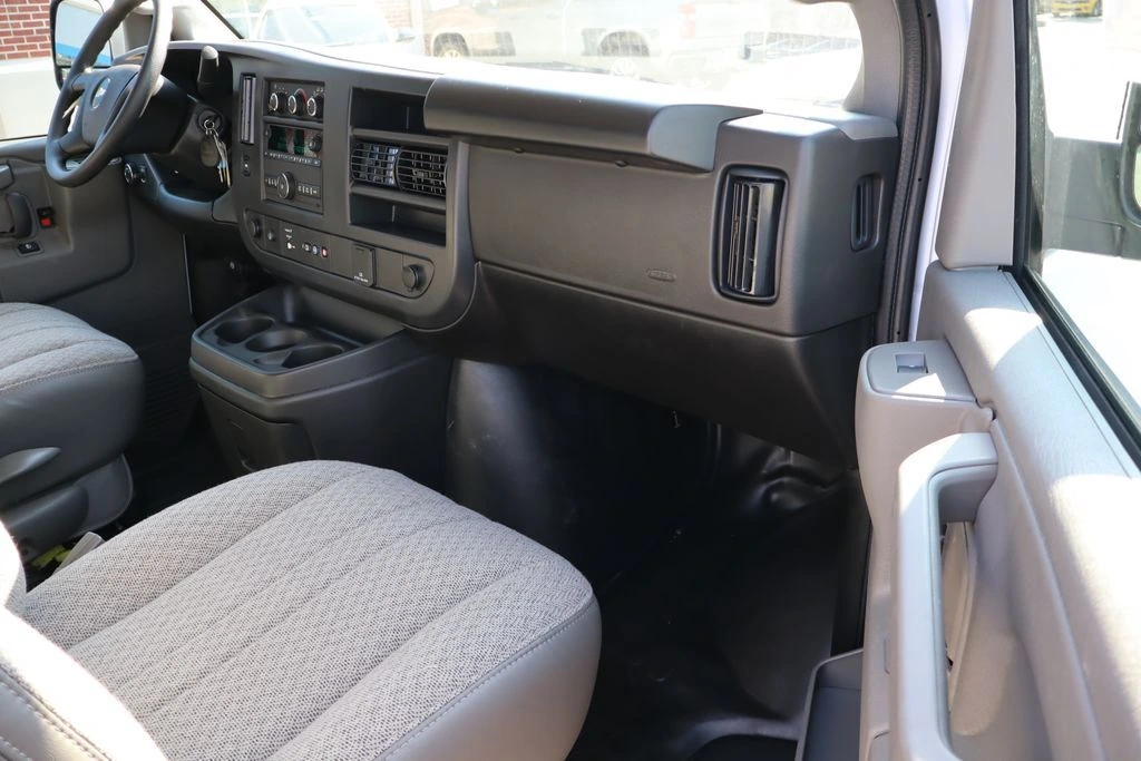 2025 Chevrolet Express Cargo Work Van - Photo 46