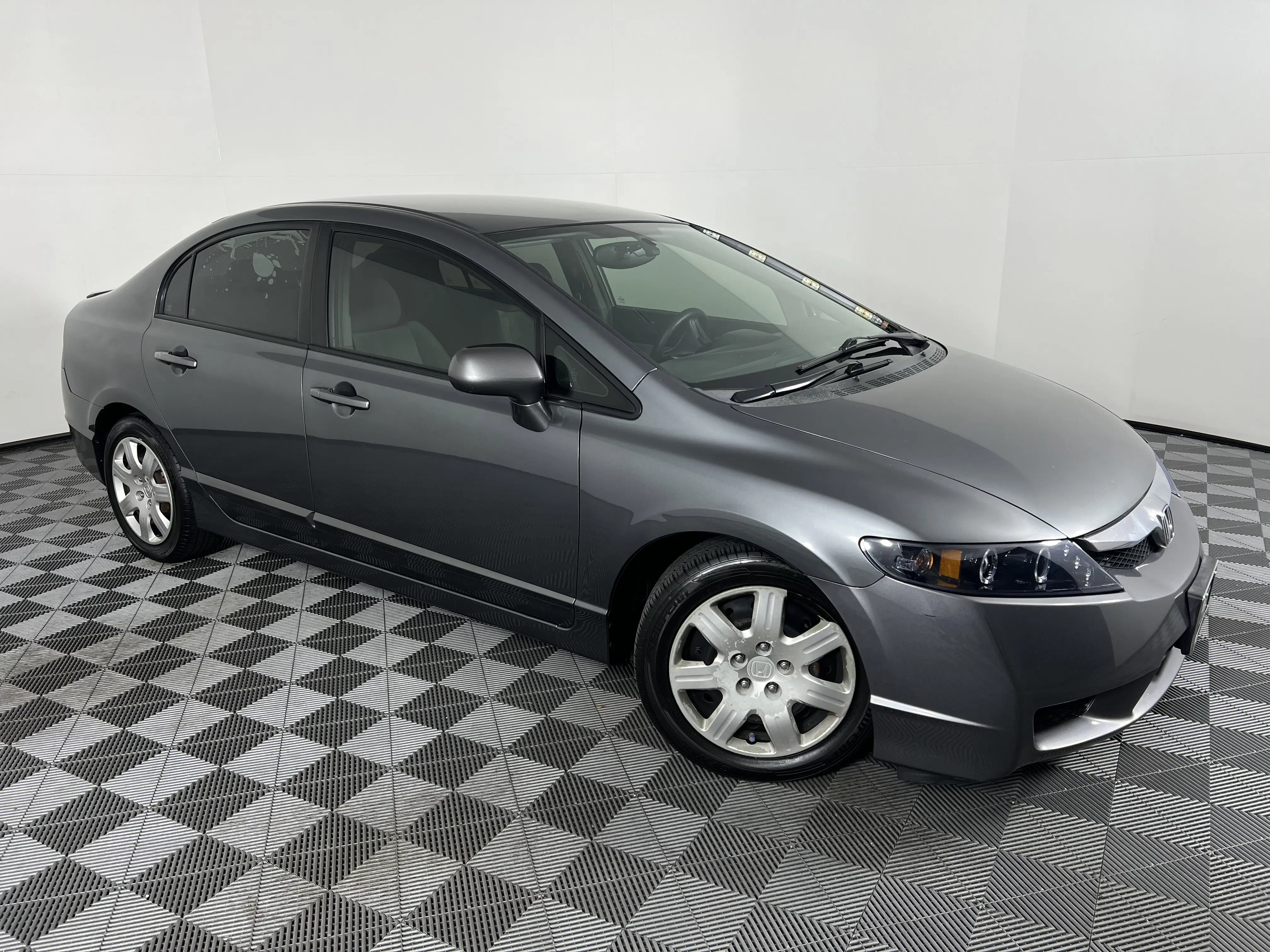 Used 2010 Honda Civic LX with VIN 19XFA1F52AE005726 for sale in Farmington, UT