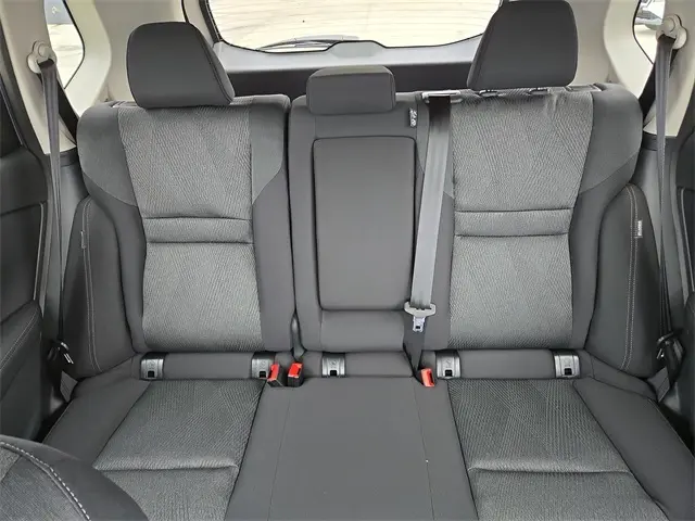 2026 Nissan Rogue SV photo 26