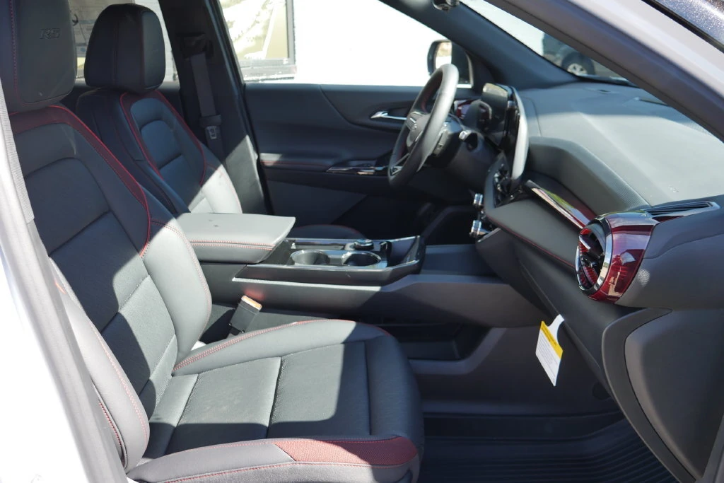 2027 Chevrolet Equinox RS - Photo 9