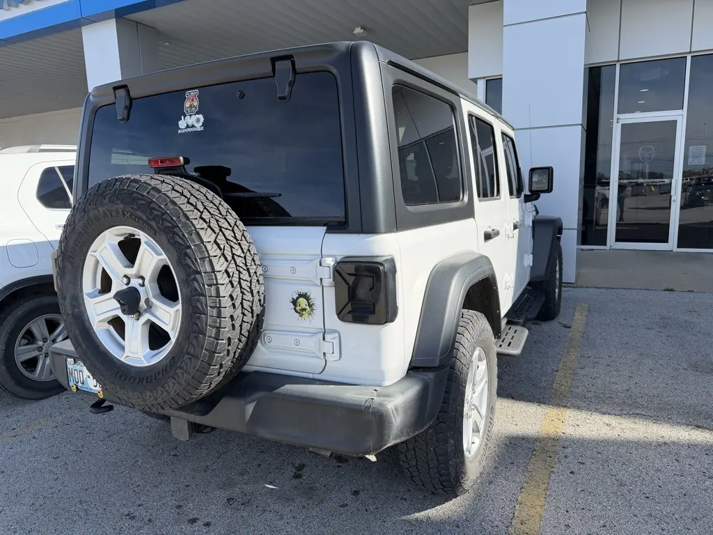2019 Jeep Wrangler Unlimited Sport S photo 3