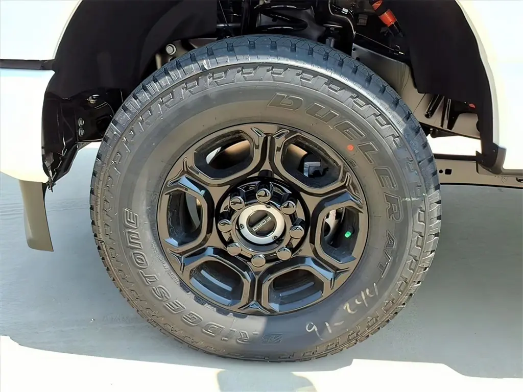 2026 Ford F-350 photo 17