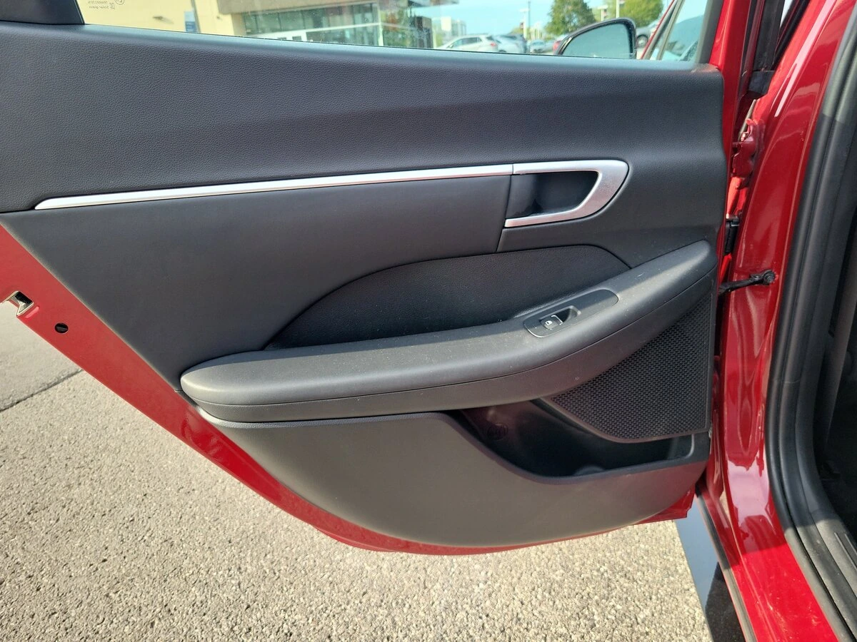 2025 Hyundai Sonata SEL - Photo 10