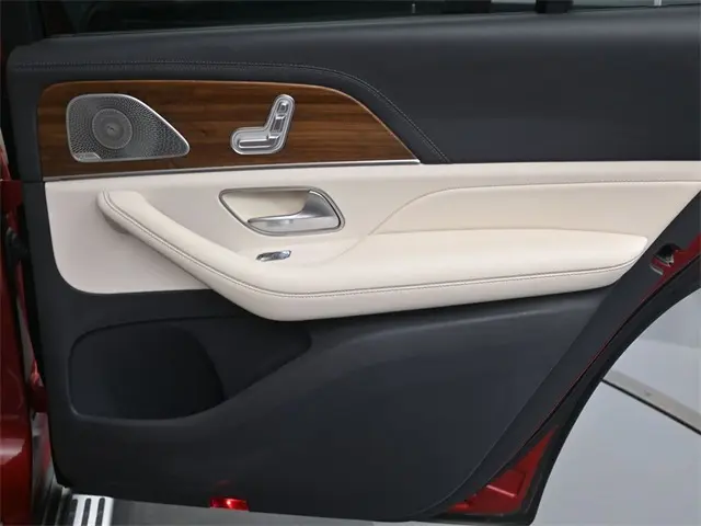2020 Mercedes Benz GLS 450 4MATIC photo 12