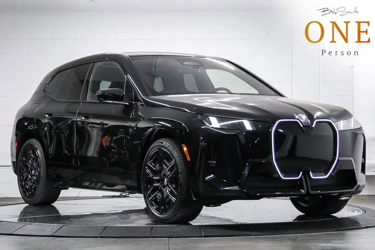 2026 BMW iX xDrive45's photo