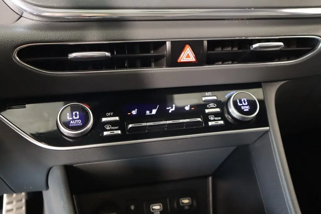 2022 Hyundai Sonata SEL Plus photo 8