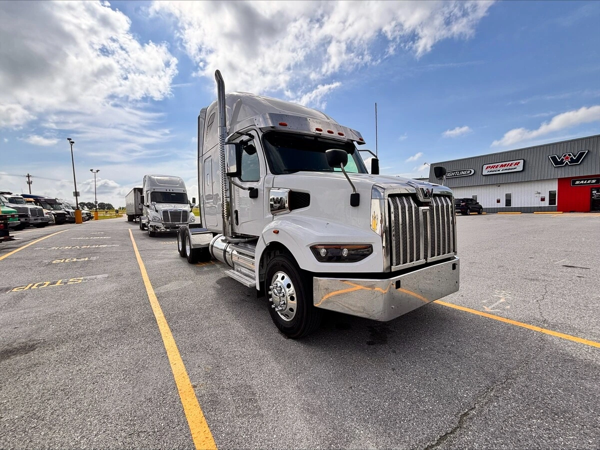 2022 Western Star 49X — photo 3
