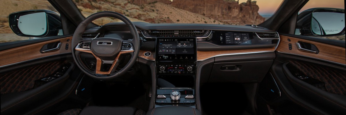 2025 Jeep Grand Cherokee Interior Cabin Dashboard