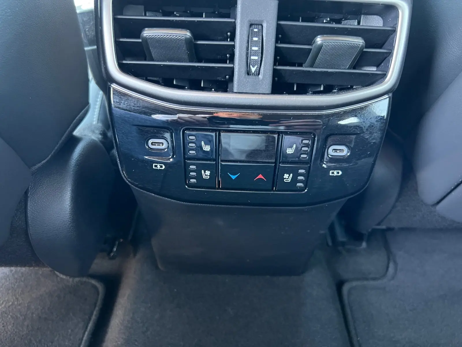 2024 Lexus RX 350h Luxury photo 16
