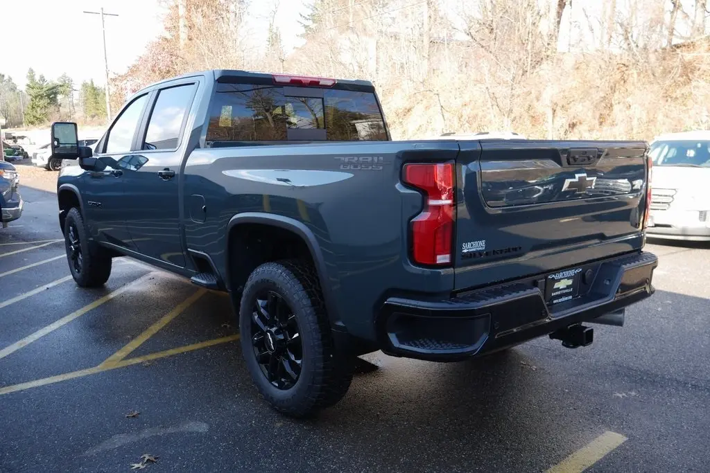 2026 Chevrolet Silverado 2500HD LT photo 4