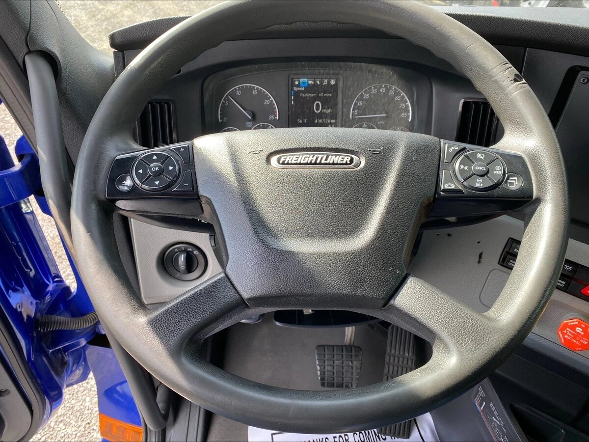 2022 Freightliner Cascadia - image 19