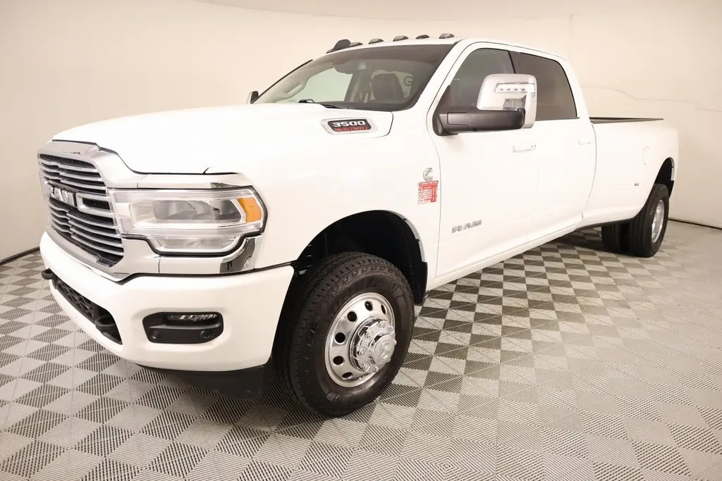 2023 Ram 3500 Laramie photo 10