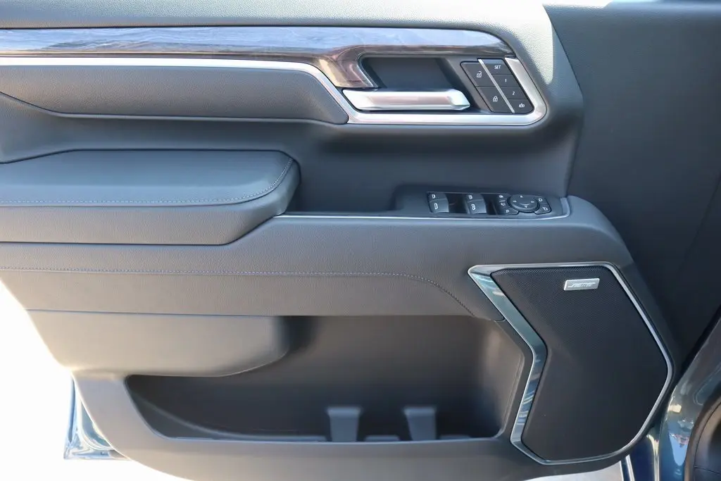 2026 Chevrolet Silverado 2500HD LTZ photo 15