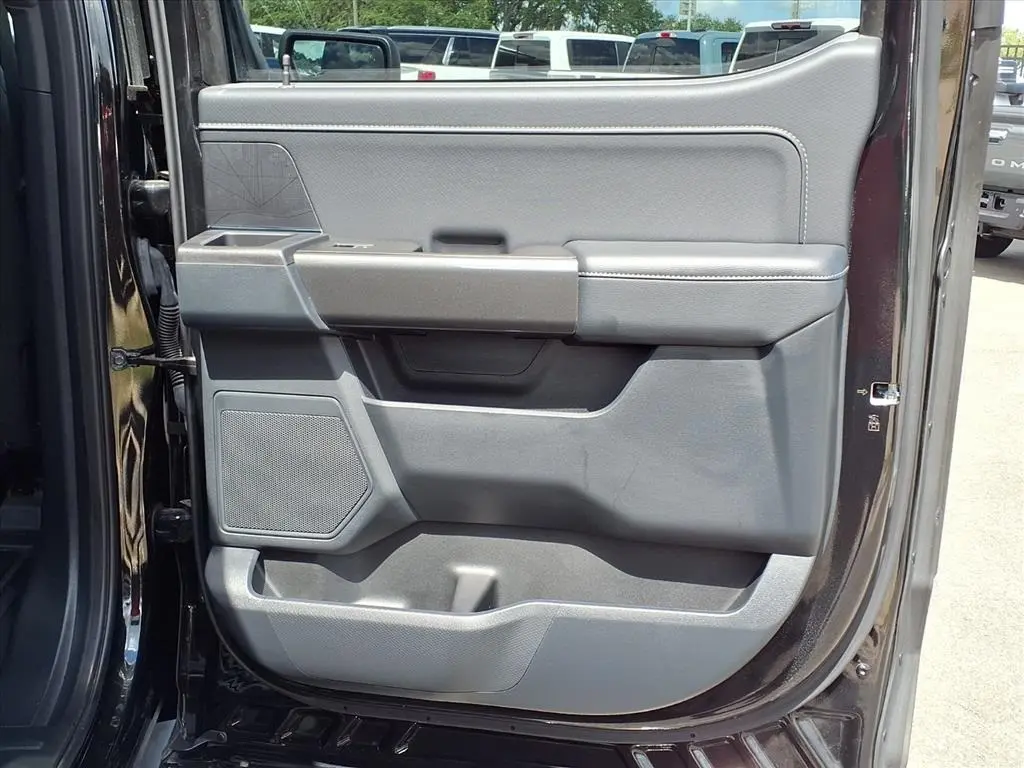2023 Ford F-150 XLT photo 14