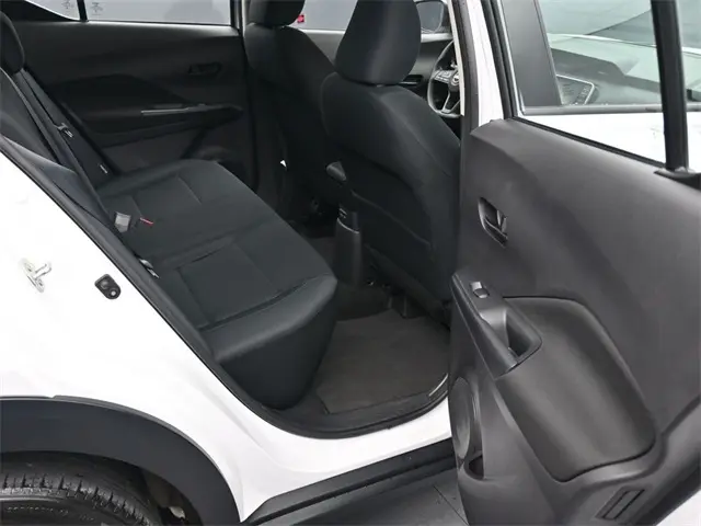 2023 Nissan Kicks S photo 10