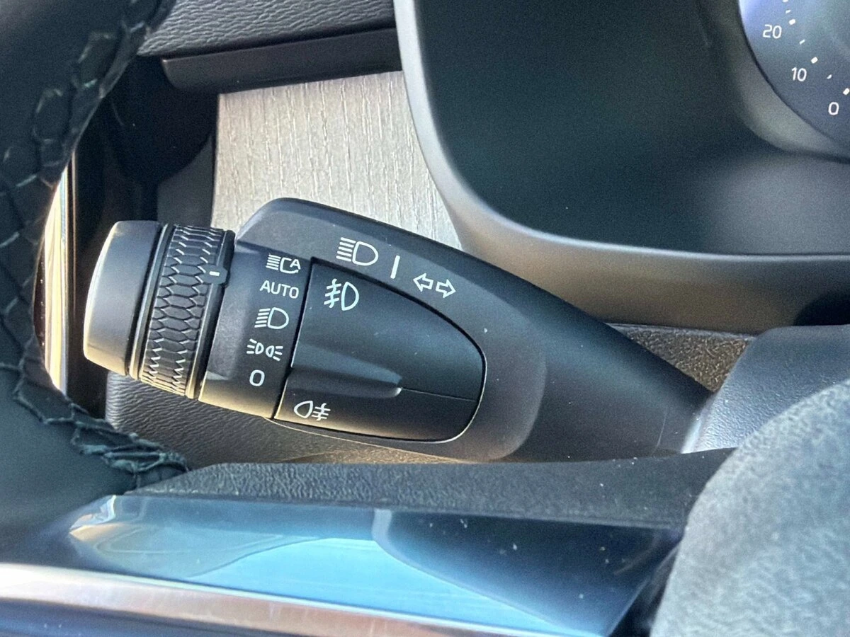 2026 Volvo - image 30